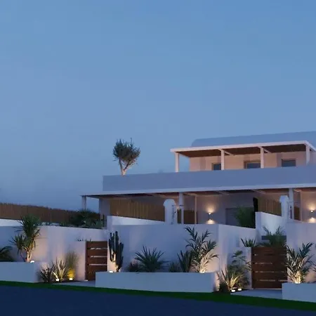 Lejardin Santorini Pírgosz