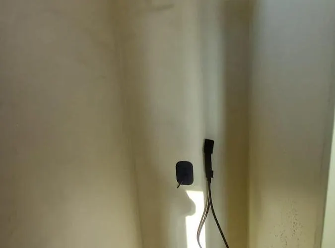 Lejardin Santorini * Pyrgos Kallistis