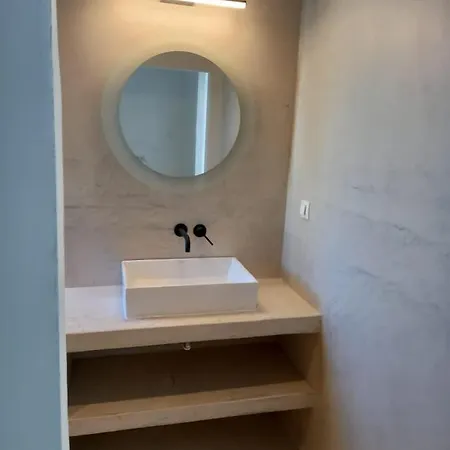 Lejardin Santorini * Pýrgos