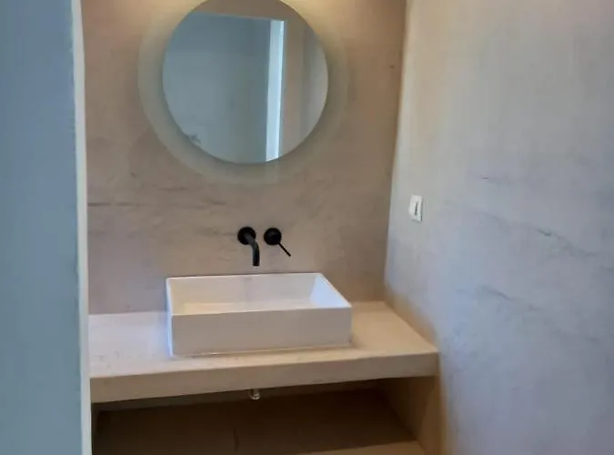 Lejardin Santorini * Pýrgos